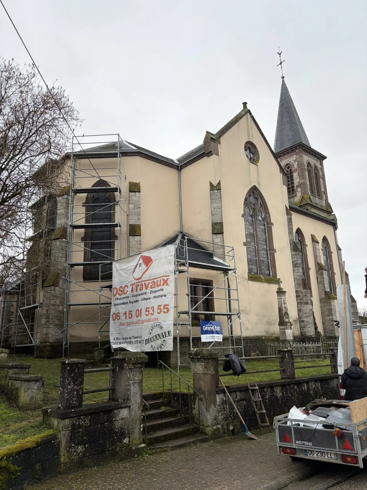 Rénovation d'une toiture d'église en Shingle à Réning - photo 1 - Réning